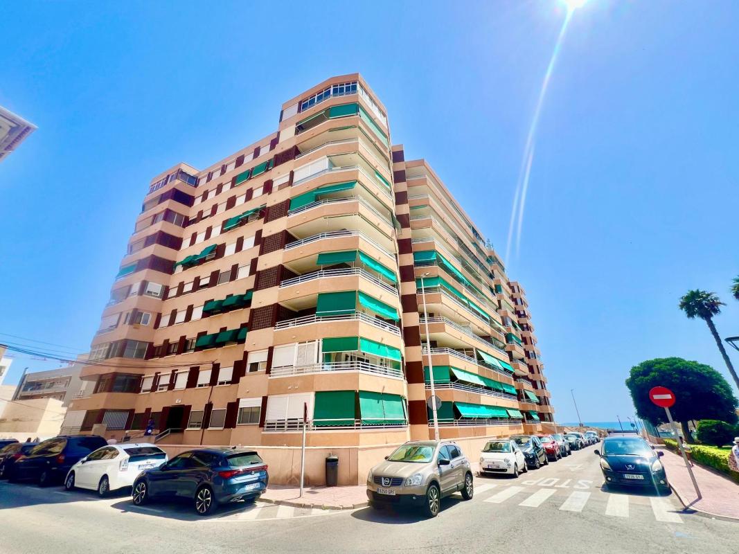 Venta de piso en Barrio Los Europeos, Torrevieja
photo 5