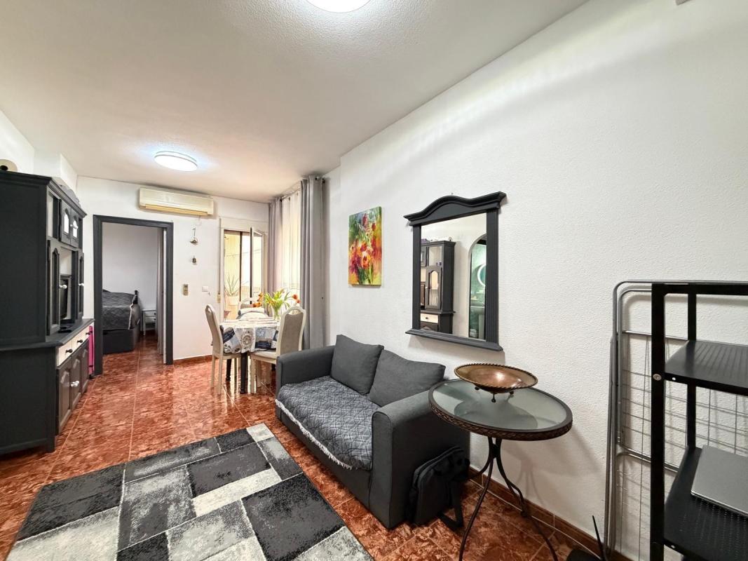 Sale of apartment in Calle los Gases, Torrevieja
 photo 5