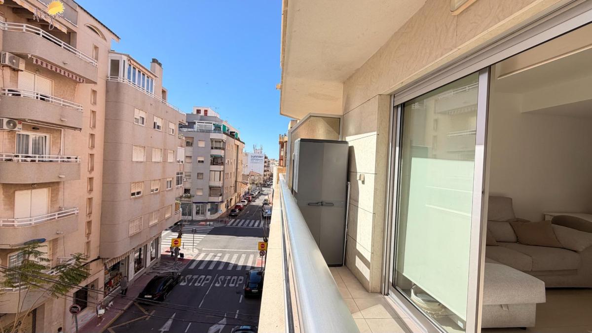Sale of apartment in Piso en Calle San Policarpo, Parque de las Naciones, Torrevieja, Torrevieja
photo 2