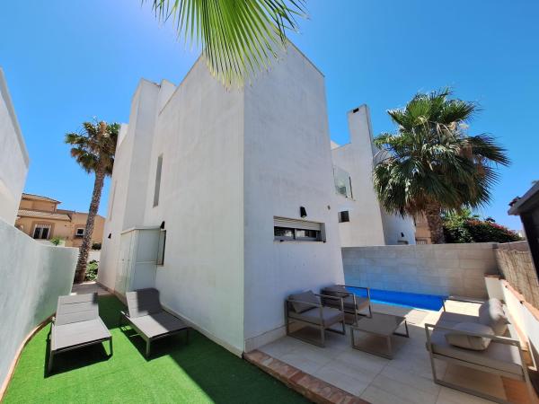 Impresionante Chalet moderno con vistas al mar en Torrevieja - Los Frutales, Torrevieja photo 1