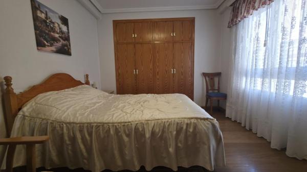 Piso en venta en , Torrevieja thumbnail 2