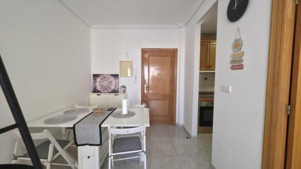 Piso en venta en Playa de los Locos , Torrevieja thumbnail 3