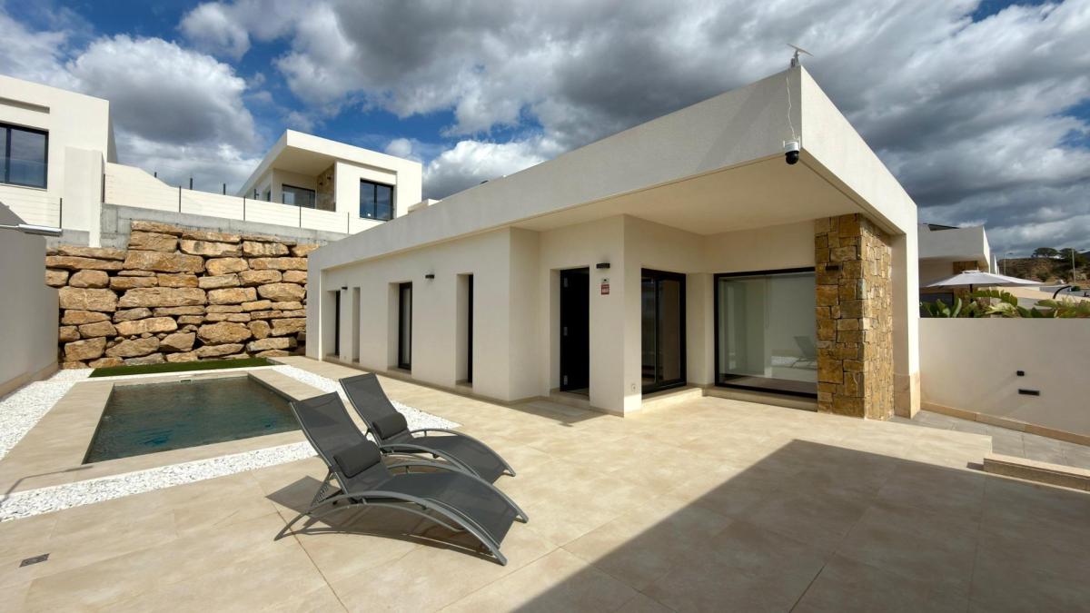 Propiedades en venta y alquiler en España photo 1