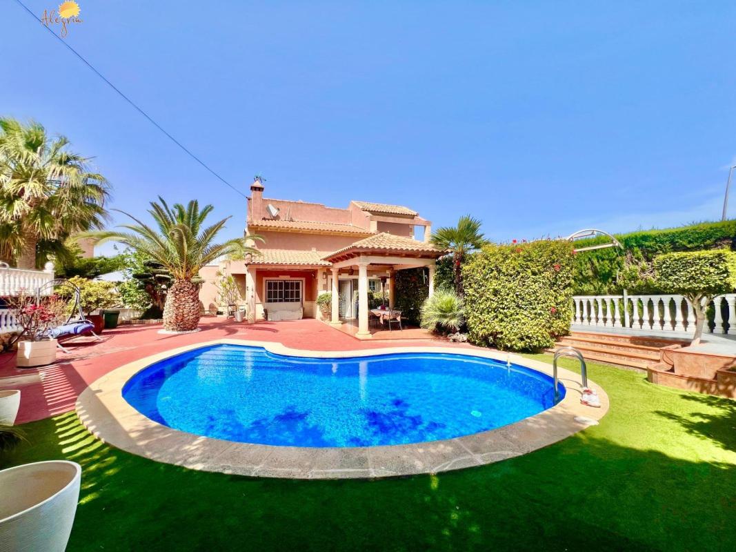 Properties for sale and rent in Spain photo 1