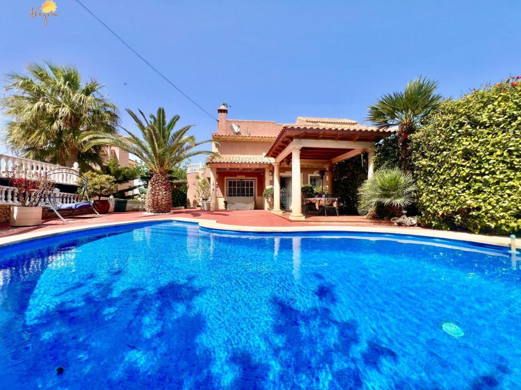 Properties for sale and rent in Spain photo 3