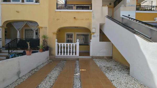 Acogedor Bungalow Semireformado en Los Balcones, Torrevieja photo 2