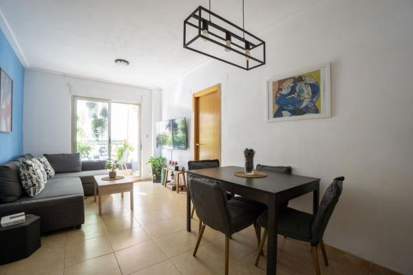 Venta de piso en Piso en Calle Campoamor, Puerto Deportivo, Torrevieja, Torrevieja
 photo 2