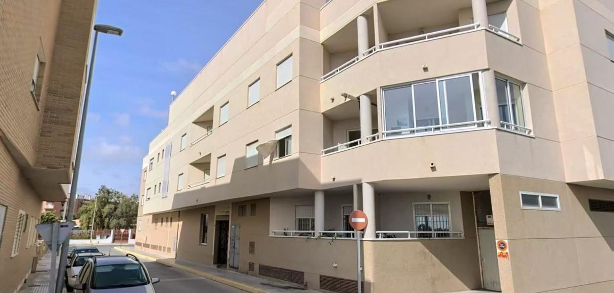 Sale of apartment in Piso en Calle las Salinas, Los Montesinos, Los Montesinos
photo 2