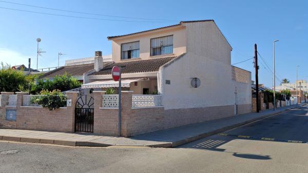 Chalet adosado en Calle Manuel Molino, Torre de la Horadada, Pilar de la Horadada photo 1