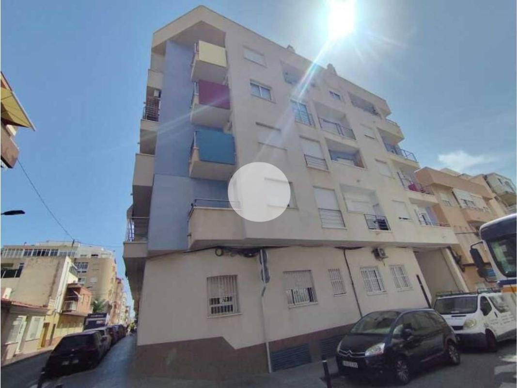 Sprzedaż mieszkania w Piso en Calle Santa Trinidad, El Molino, Torrevieja, Torrevieja
photo 1