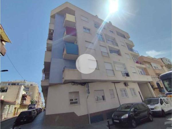 Sprzedaż mieszkania w Piso en Calle Santa Trinidad, El Molino, Torrevieja, Torrevieja
photo 1