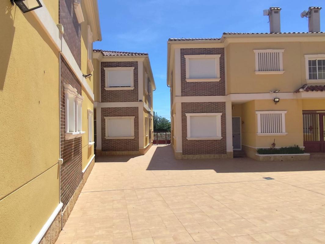Venta de piso en Piso en jardines de ubeda s/n, Pinoso, Pinoso
photo 1