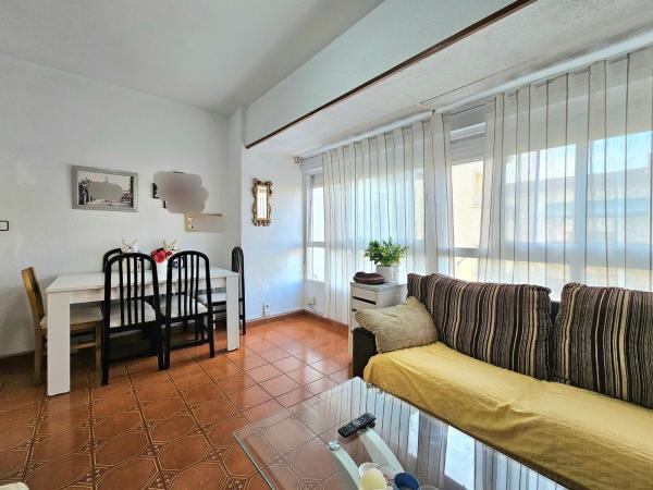Venta de piso en Plà del Bon Repòs-La Goteta-San Antón, Alicante / Alacant
photo 1