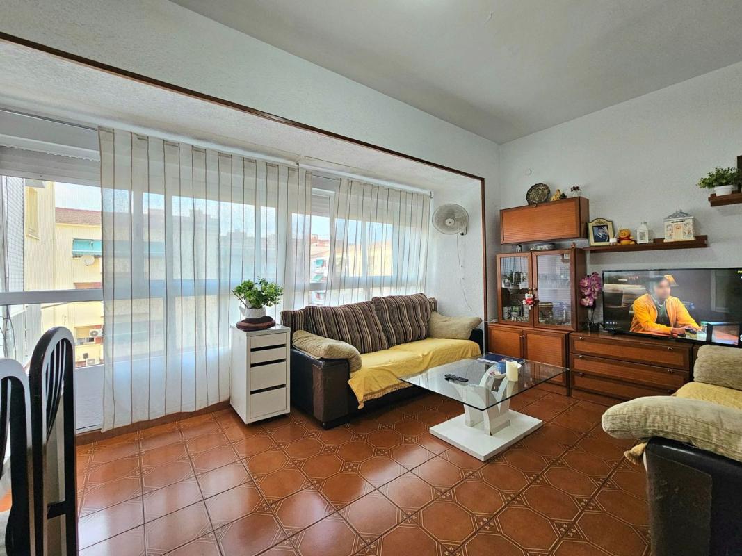 Sale of apartment in Plà del Bon Repòs-La Goteta-San Antón, Alicante
photo 2