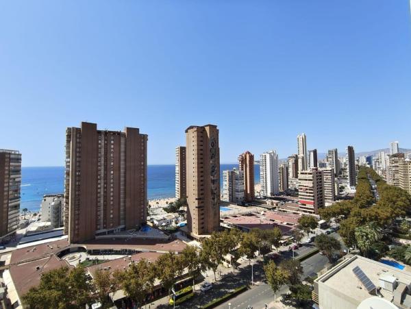 Sprzedaż mieszkania w Piso en Avenida Ametlla de Mar, Playa de Levante, Benidorm, Benidorm
 photo 1