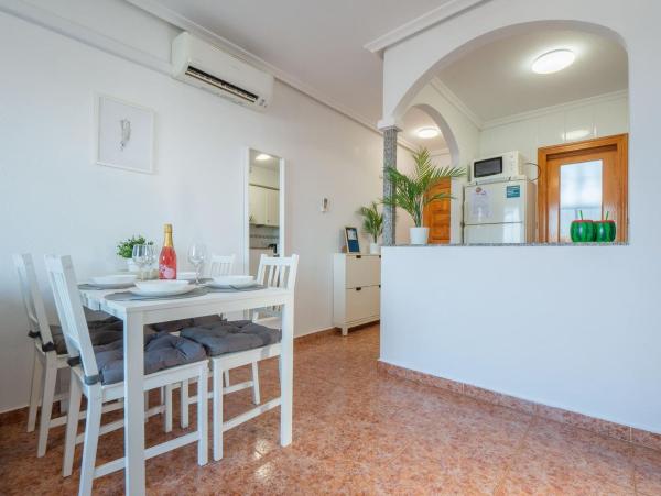 Venta de piso en Piso en Calle Calas Blancas D, 1, Playa de los Locos, Torrevieja, Torrevieja
 photo 4