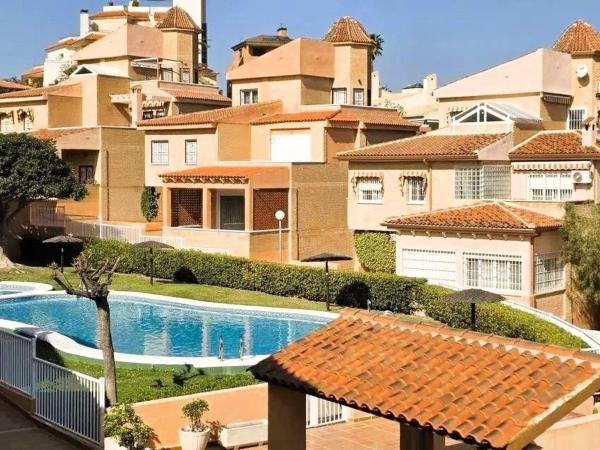 Chalet adosado en Calle del Mujol, Cabo de las Huertas, Alicante / Alacant photo 1