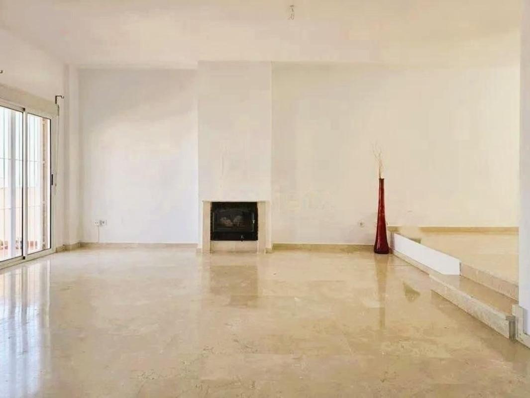 Недвижимость на продажу и в аренду в Испании photo 3