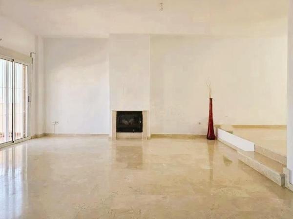Chalet adosado en Calle del Mujol, Cabo de las Huertas, Alicante / Alacant photo 3