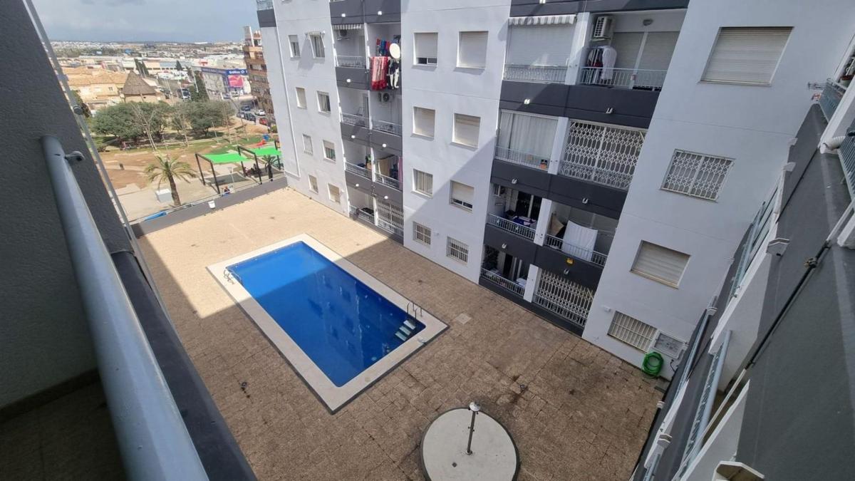 Sale of apartment in Piso en El Molino, Torrevieja, Torrevieja
photo 4