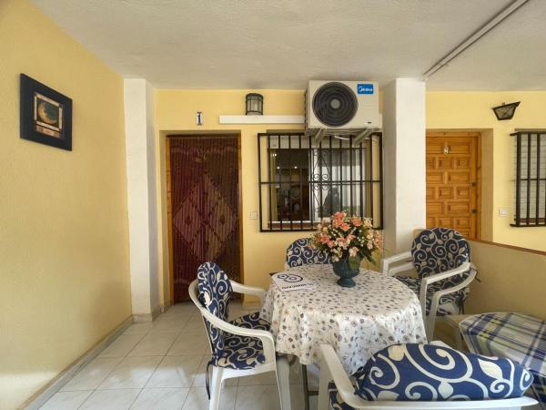 Sale of flat in Piso en Zona Pueblo, Guardamar del Segura, Guardamar del Segura
thumbnail 2
