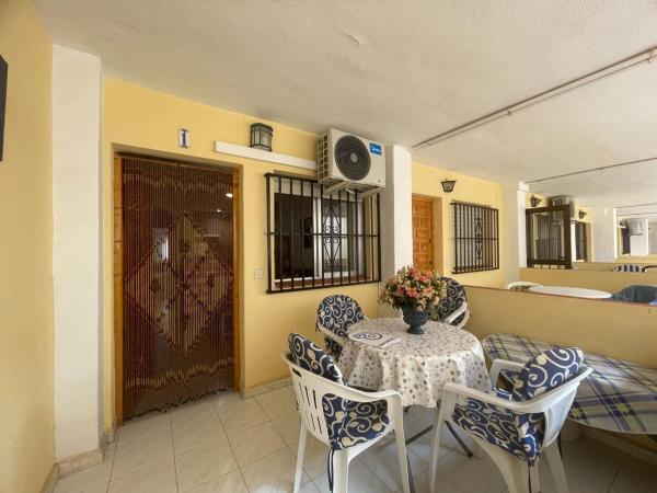 Sale of flat in Piso en Zona Pueblo, Guardamar del Segura, Guardamar del Segura
thumbnail 3