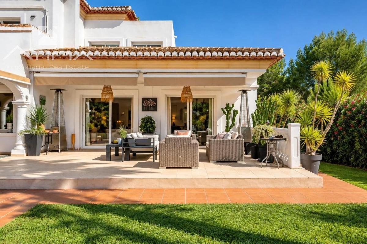 Properties for sale and rent in Spain photo 2