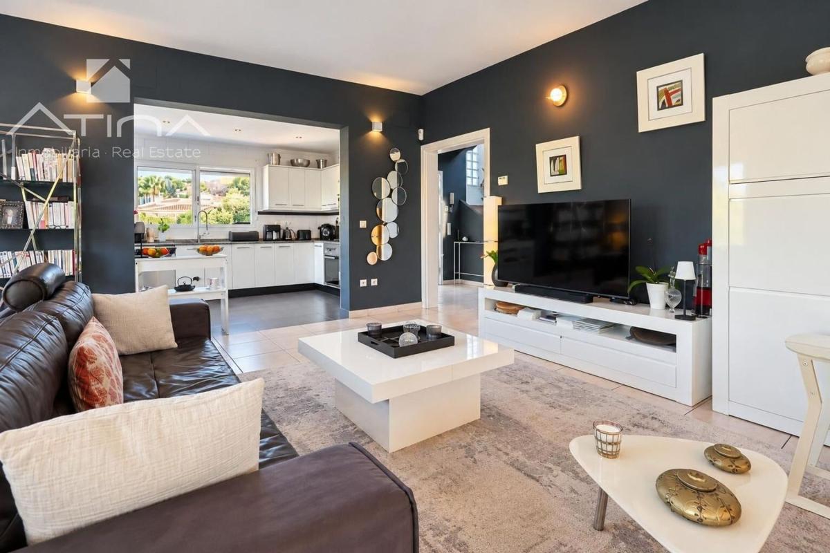 Properties for sale and rent in Spain photo 5