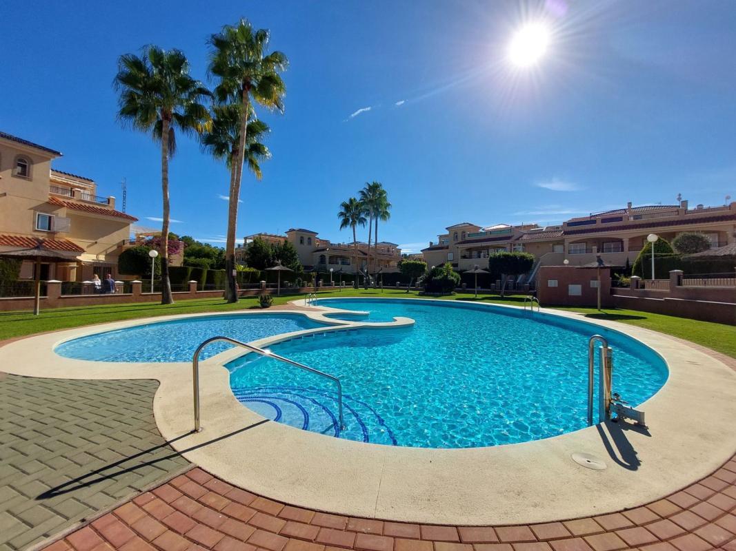 Продажа квартиры на Piso en Rio Esla Mp, 1 -d, Mil Palmeras, Pilar de la Horadada, Пилар де ла Орадада
photo 2