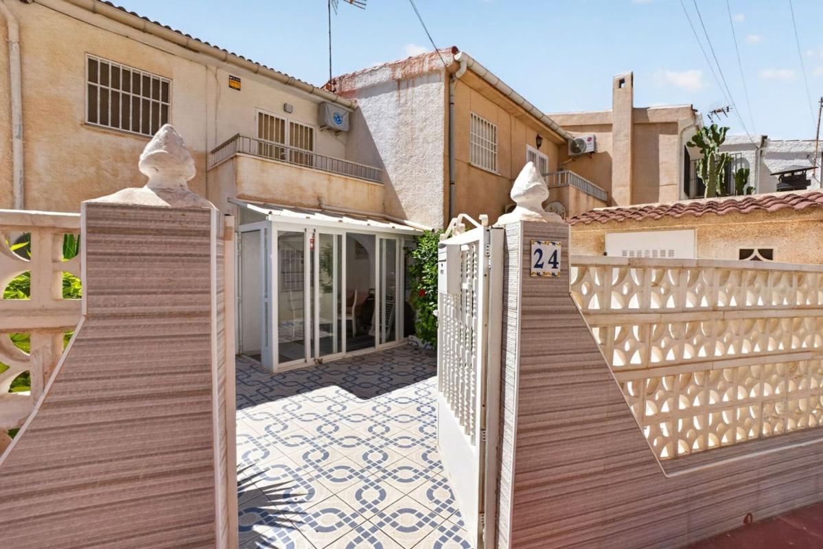 Sale of apartment in Piso en Calle Guadalajara s/n, Cabo Cervera, Torrevieja, Torrevieja
photo 2