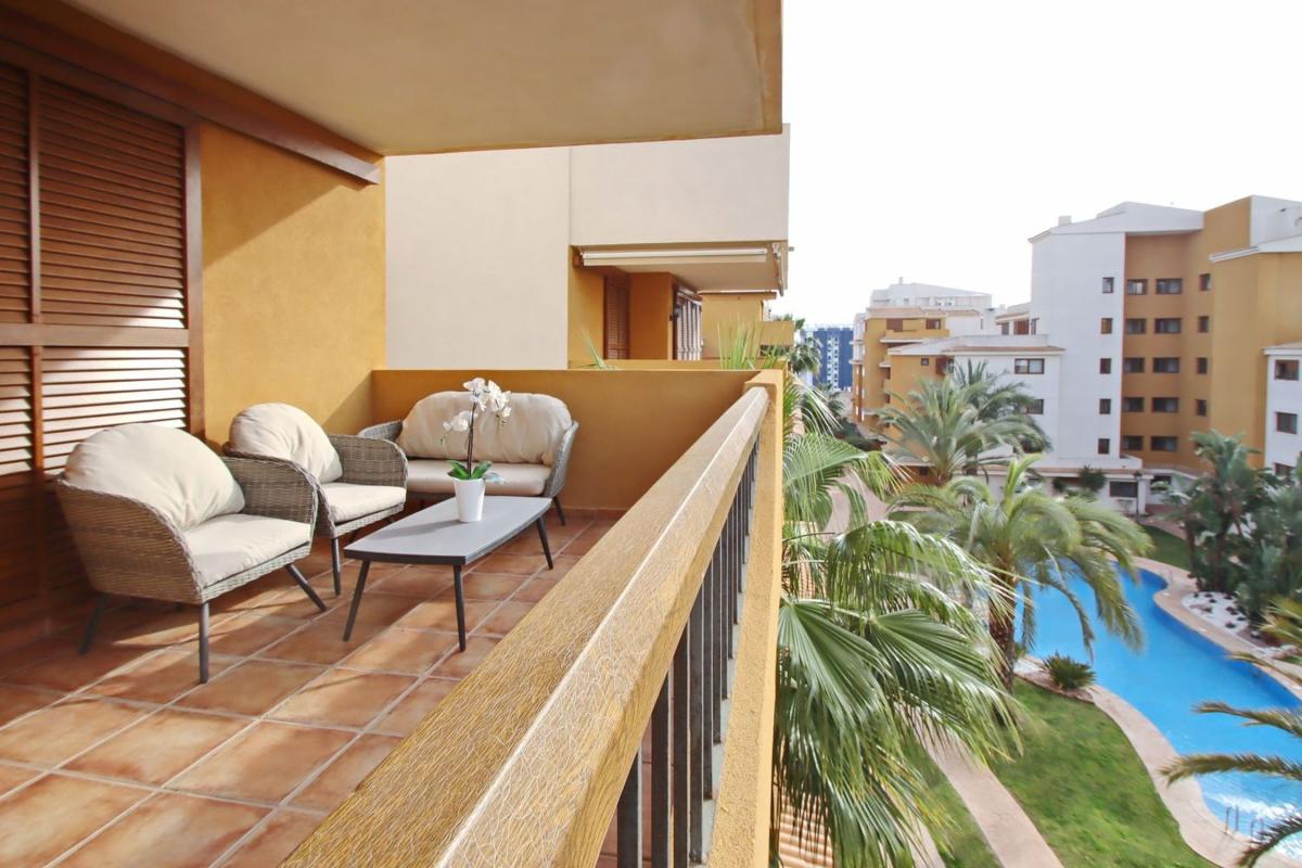 Venta de piso en Piso en Avenida de las Olas, Punta Prima, Torrevieja, Torrevieja
photo 1
