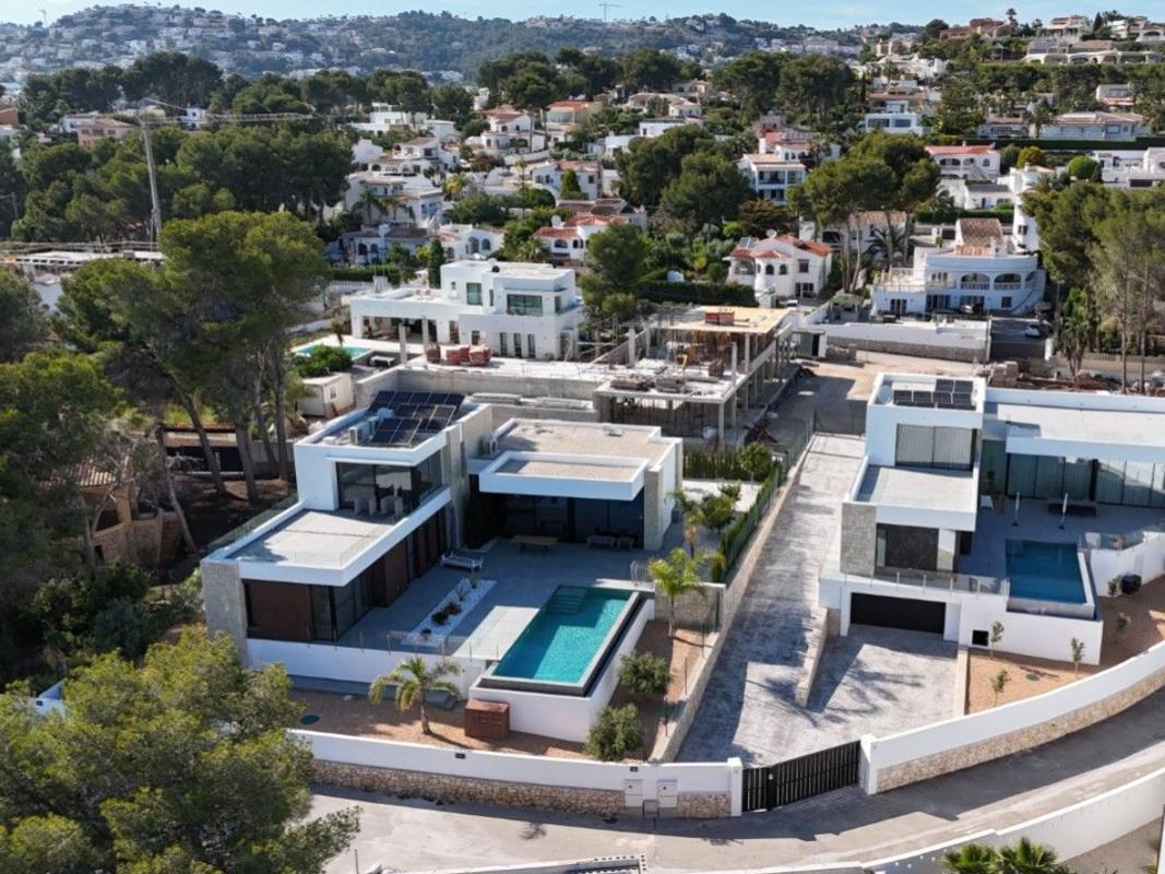 Properties for sale and rent in Spain photo 2