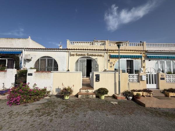 Chalet adosado en La Siesta - El Salado - Torreta, Torrevieja thumbnail 2