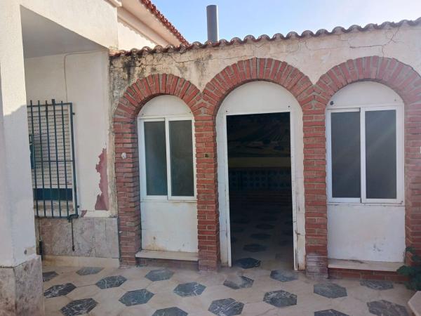 Chalet adosado en Calle San José, Algueña thumbnail 2
