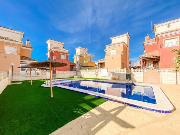 Casa o chalet independiente en Calle Almendro, 13, Los Montesinos thumbnail 2