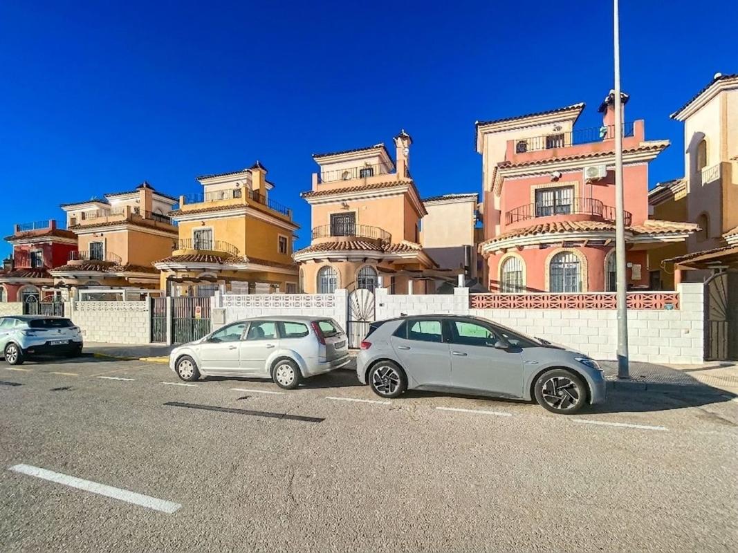 Propiedades en venta y alquiler en España photo 4
