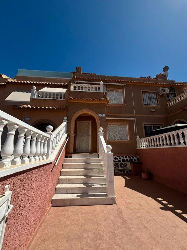 Properties for sale and rent in Spain photo 2