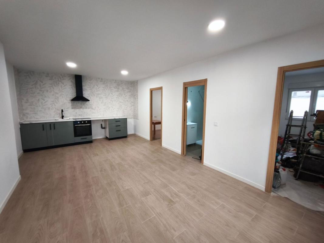 Venta de piso en Piso en Calle Carlos Arniches, Plaza de Toros - Avenida Chapí - Trinquete, Elda, Elda
photo 2