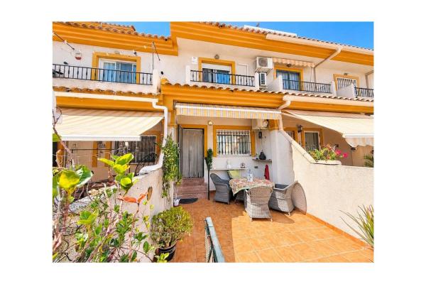 Chalet adosado en Daya Nueva thumbnail 2