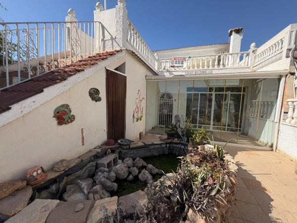 Casa o chalet independiente en Calle de las Dalias, 510, La Siesta - El Salado - Torreta, Torrevieja photo 1