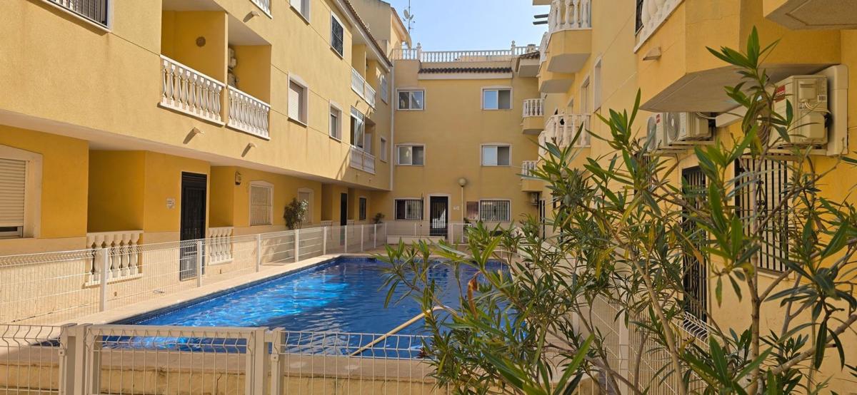 Venta de piso en Piso en Avenida Reina Sofia, 2, Formentera del Segura, Formentera del Segura
photo 1