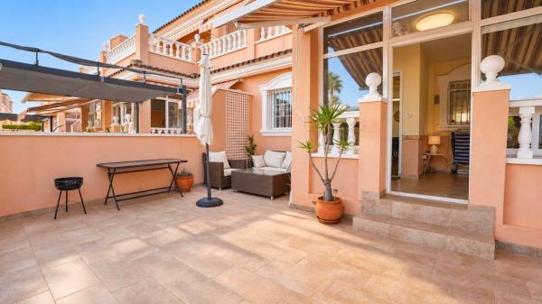 Chalet adosado en Avenida de Finlandia s/n, Puerto Marino, Gran Alacant thumbnail 2