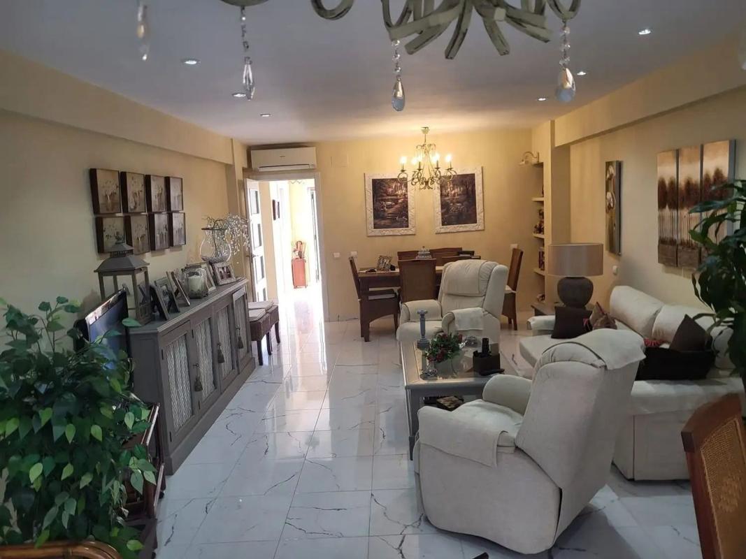 Venta de piso en Piso en Avenida de Ruzafa, Centro Urbano, Benidorm, Benidorm
photo 2