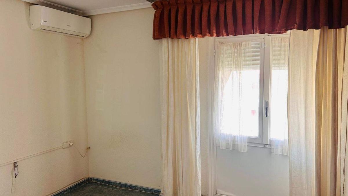 Venta de piso en Piso en Calle Metge Pedro Herrero, Alipark, Alicante / Alacant, Alicante / Alacant
 photo 3