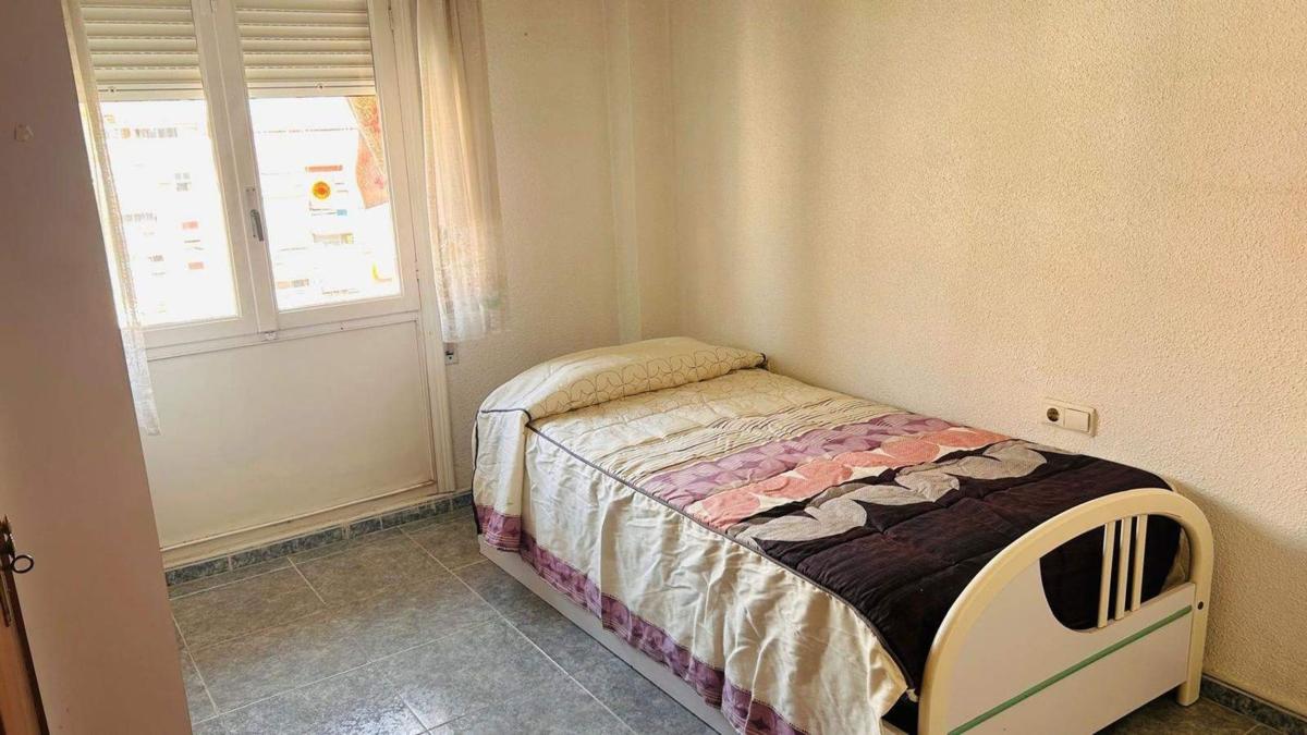Venta de piso en Piso en Calle Metge Pedro Herrero, Alipark, Alicante / Alacant, Alicante / Alacant
 photo 4
