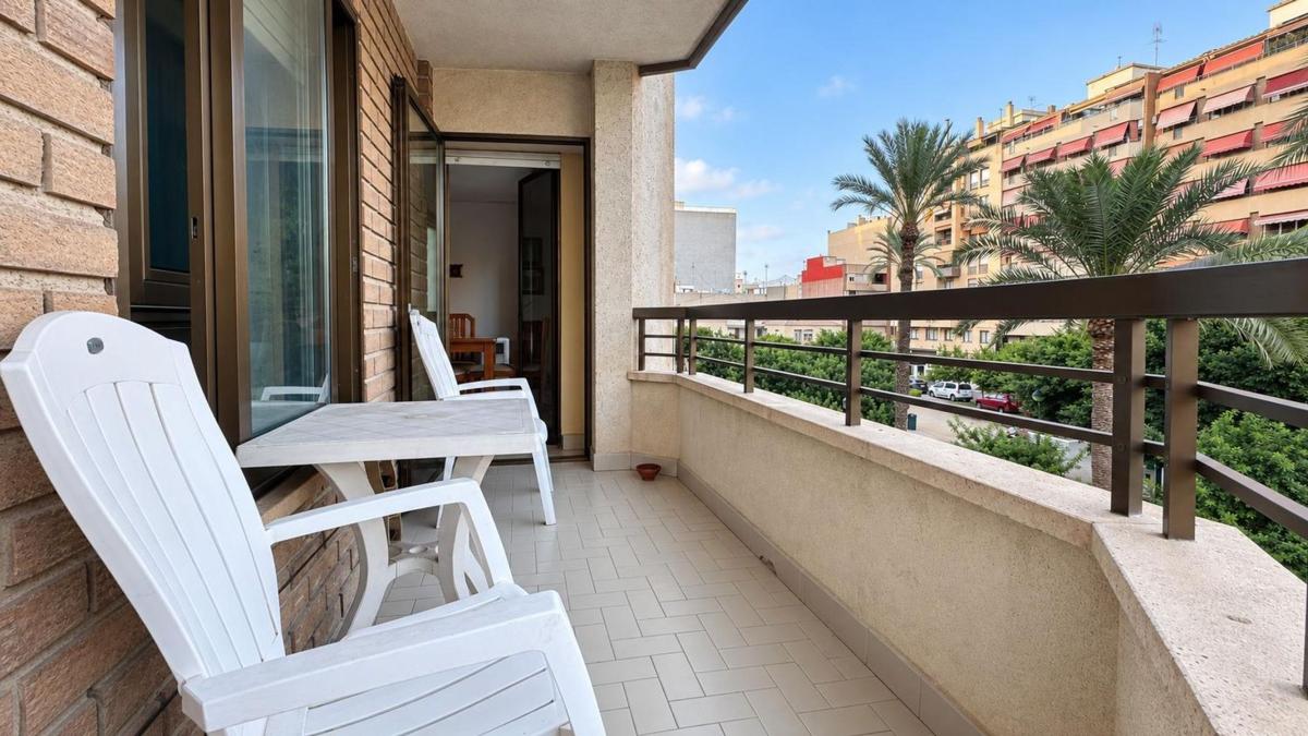 Продажа квартиры на Piso en Plaza de la Constitución, Centro, San Juan de Alicante, Сан-Хуан-де-Аликанте
photo 3