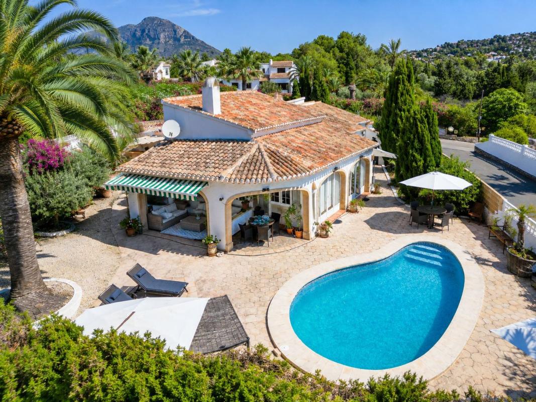 Properties for sale and rent in Spain photo 2