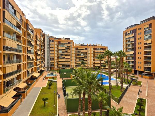 Venta de piso en Piso en Avenida Médico Ricardo Ferre, Paus, Alicante / Alacant, Alicante / Alacant
 photo 2