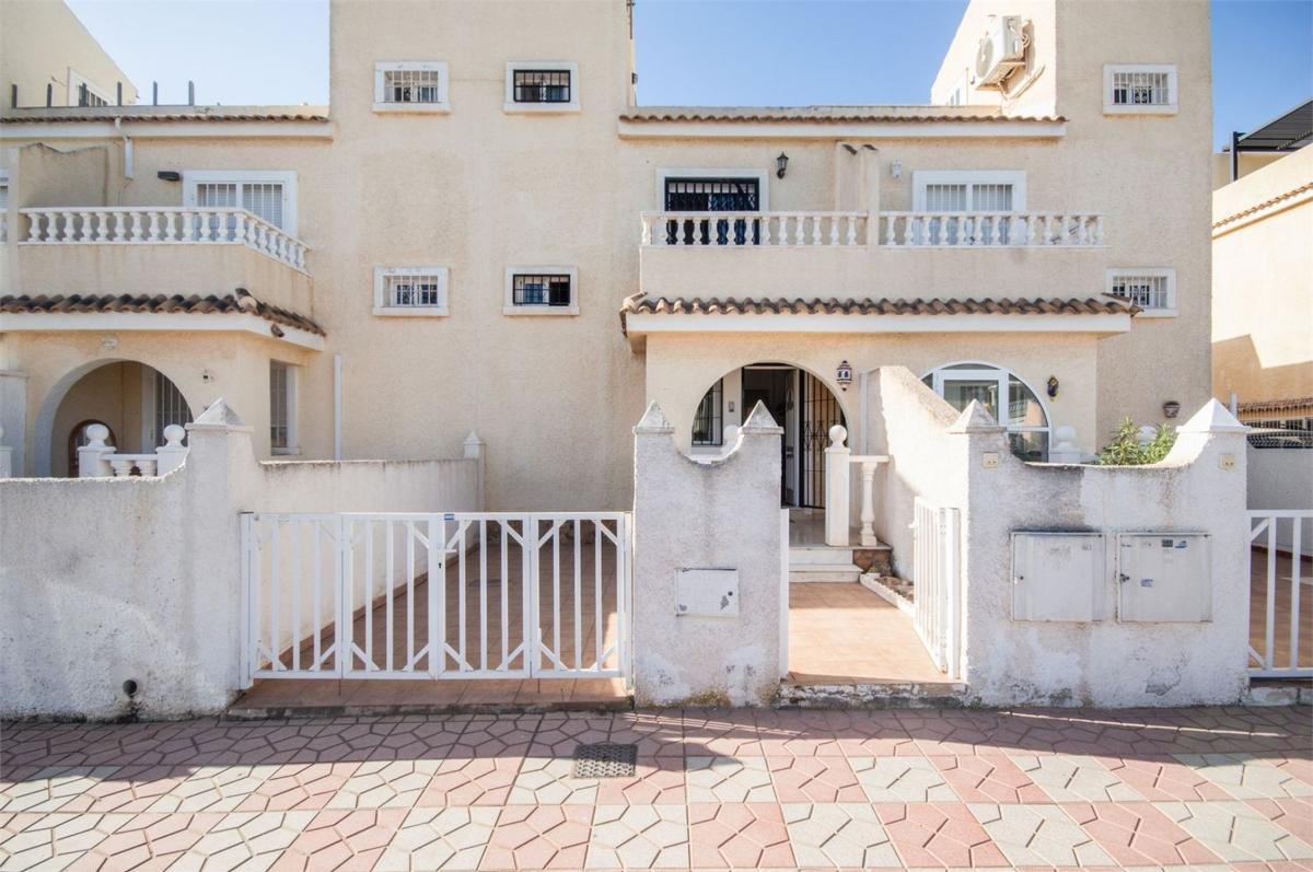 Properties for sale and rent in Spain photo 3