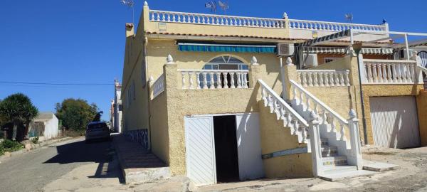 Duplex for sale on Dúplex en La Siesta - El Salado - Torreta, Torrevieja, Torrevieja thumbnail 2